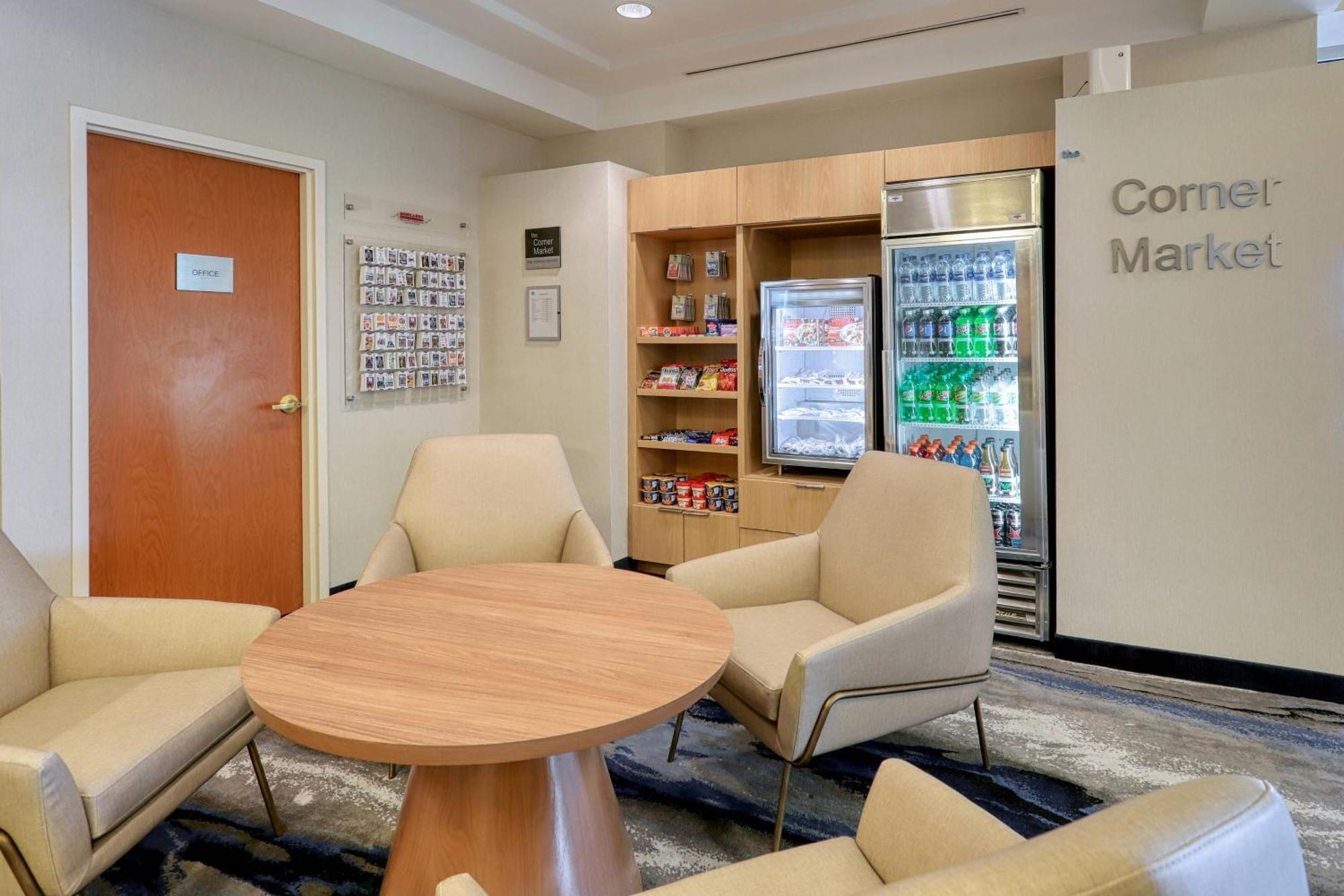 Fairfield Inn & Suites Woodbridge Avenel Eksteriør billede