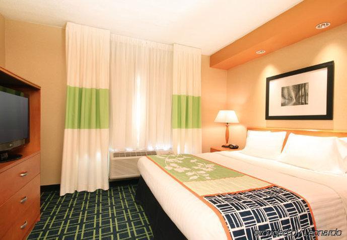 Fairfield Inn & Suites Woodbridge Avenel Eksteriør billede