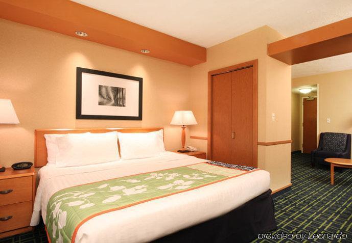 Fairfield Inn & Suites Woodbridge Avenel Eksteriør billede