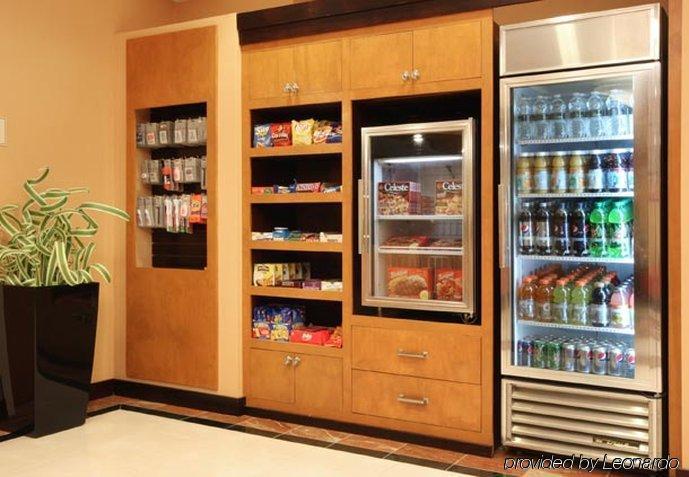 Fairfield Inn & Suites Woodbridge Avenel Restaurant billede